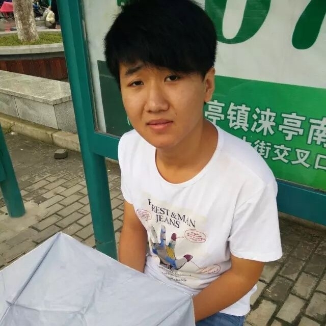 小丁的第一张照片--百色相亲服务中心