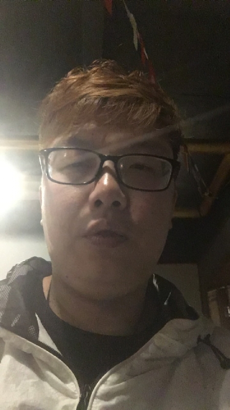 深情久伴更长情的第一张照片--百色相亲服务中心