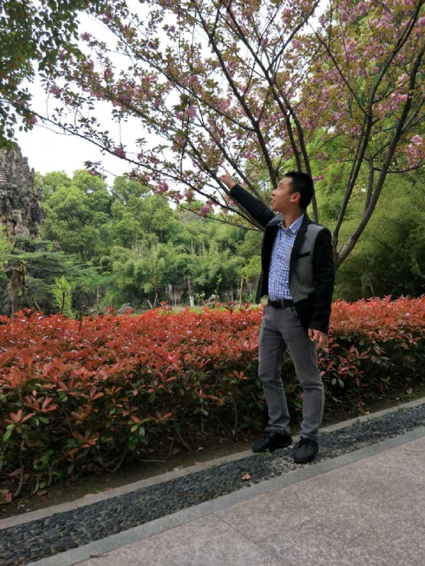 坦诚的第一张照片--百色相亲服务中心