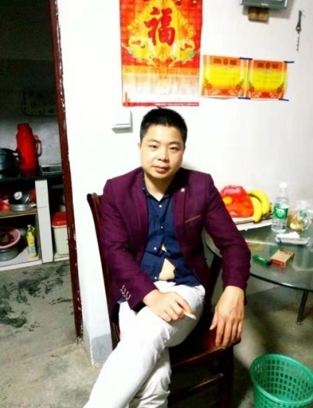 蓝色的微笑的第一张照片--百色相亲服务中心