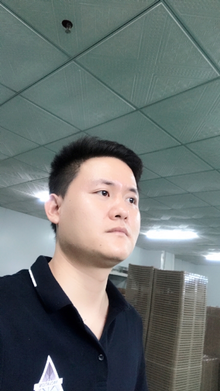 伟的第一张照片--百色相亲服务中心