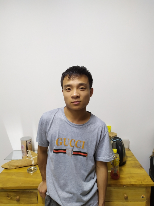 站着等你三千年的第一张照片--百色相亲服务中心