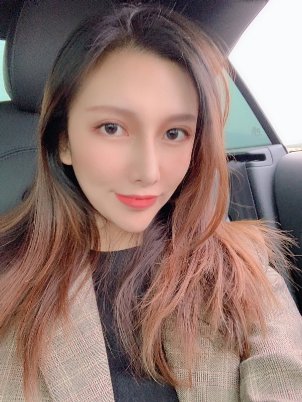 李岚Lancy的第一张照片--百色相亲服务中心