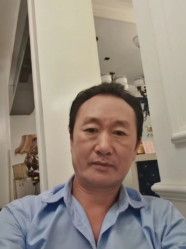 青松的第一张照片--百色相亲服务中心