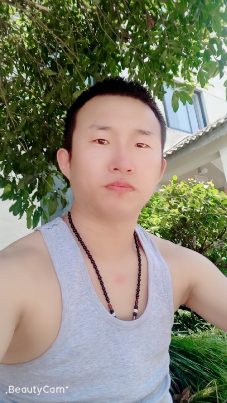 系咯在的第一张照片--百色相亲服务中心