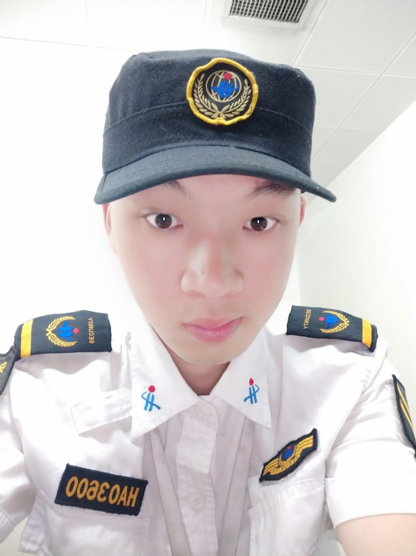 龙龙的第一张照片--百色相亲服务中心