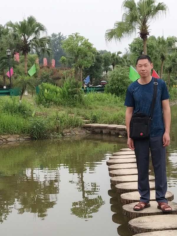 星星知我心的第一张照片--百色相亲服务中心