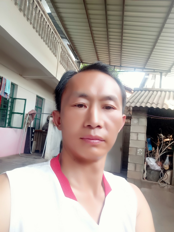 白鸽的第一张照片--百色相亲服务中心