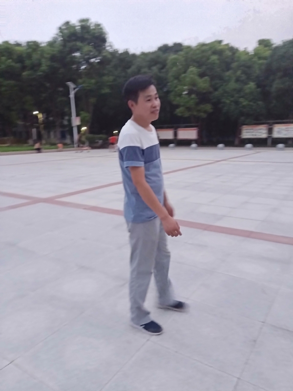 一笑的第一张照片--百色相亲服务中心