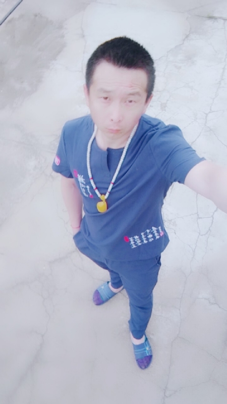 一叶之秋的第一张照片--百色相亲服务中心