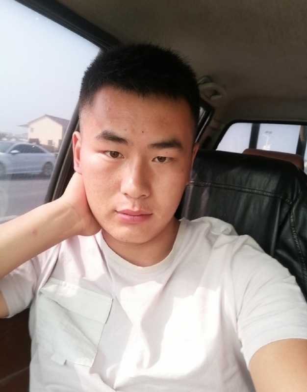 马宏亮的第二张照片--百色相亲服务中心