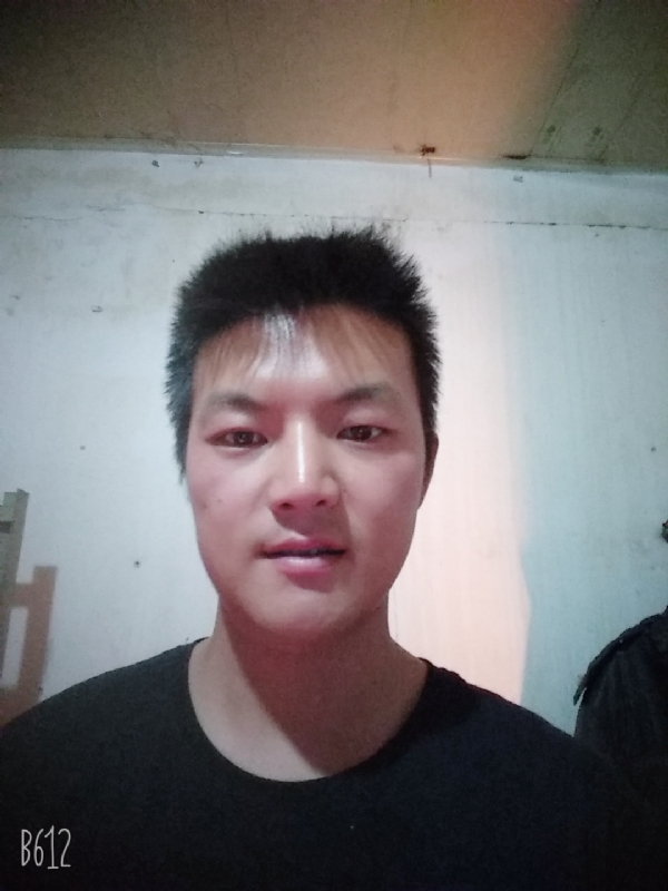 风轻云淡的第一张照片--百色相亲服务中心