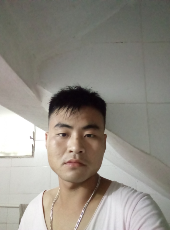 落叶知秋的第一张照片--百色相亲服务中心