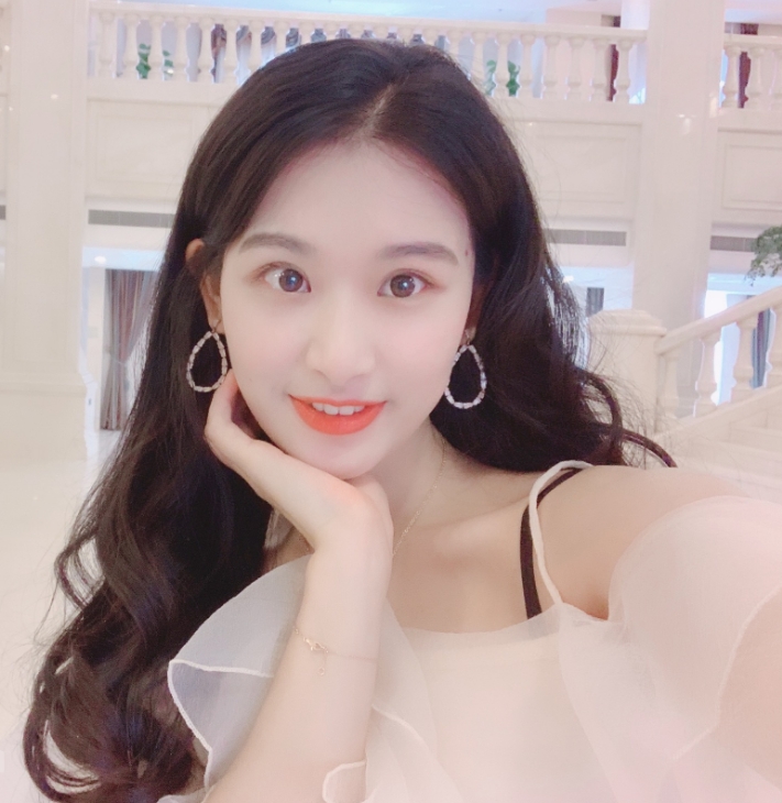 薇信zsqyaer的第一张照片--百色相亲服务中心