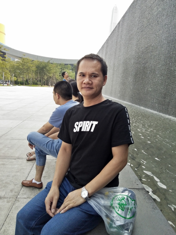 海明的第一张照片--百色相亲服务中心