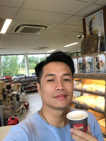 短歌的第一张照片--百色相亲服务中心