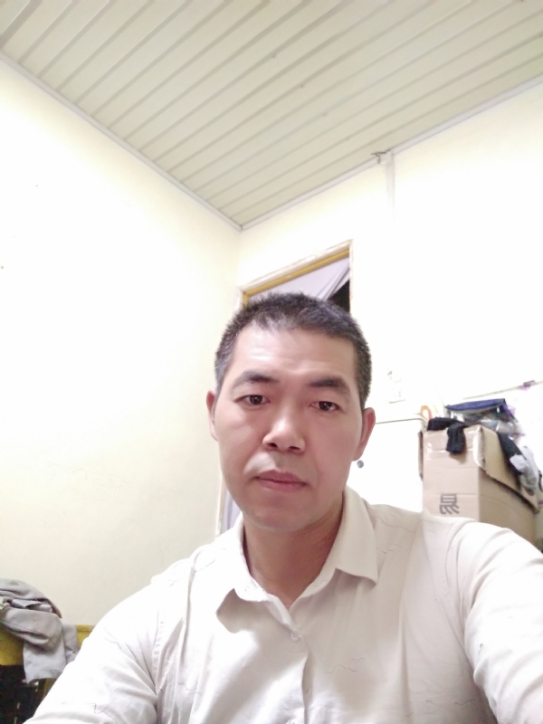 为伊消得人憔悴的第一张照片--百色相亲服务中心