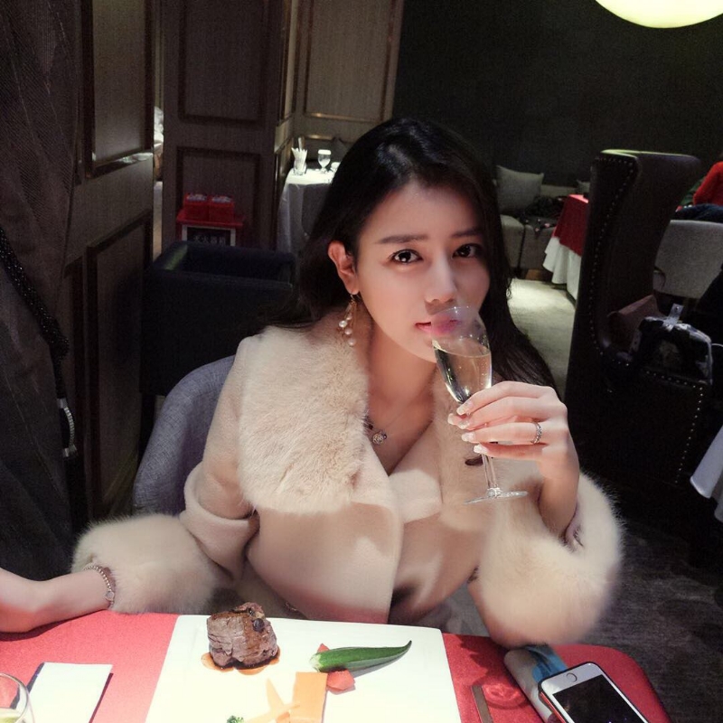 空谷幽兰的第一张照片--百色相亲服务中心