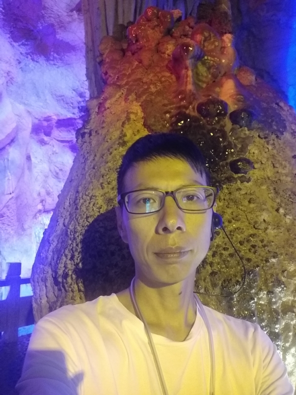 红叶的第一张照片--百色相亲服务中心