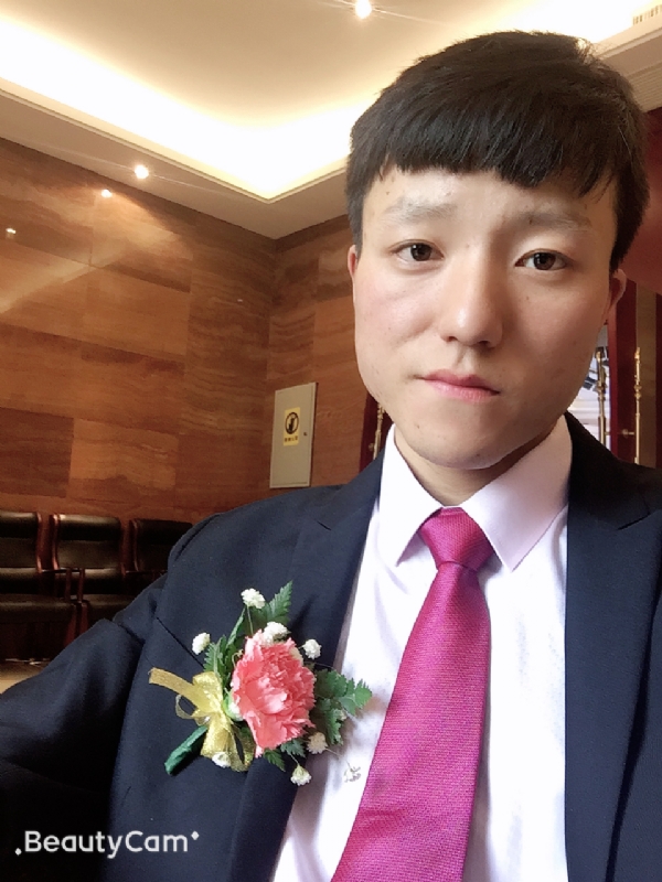 666碰碰的第一张照片--百色相亲服务中心