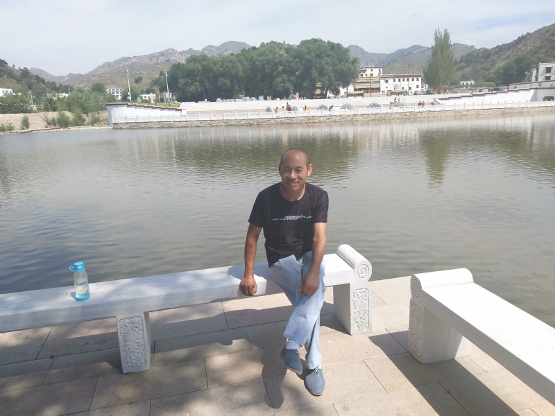 大漠独行的第一张照片--百色相亲服务中心