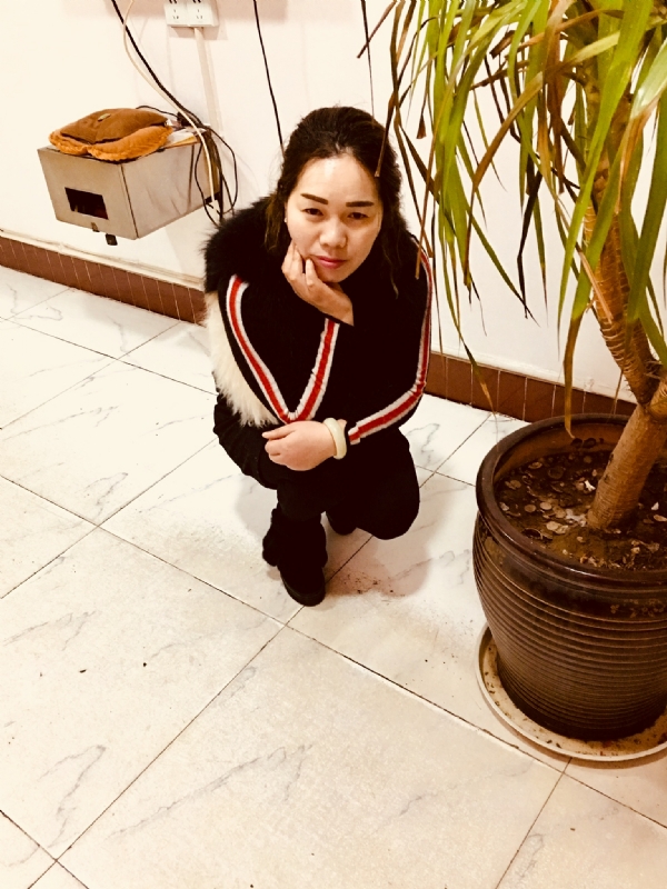 小香风的第一张照片--百色相亲服务中心