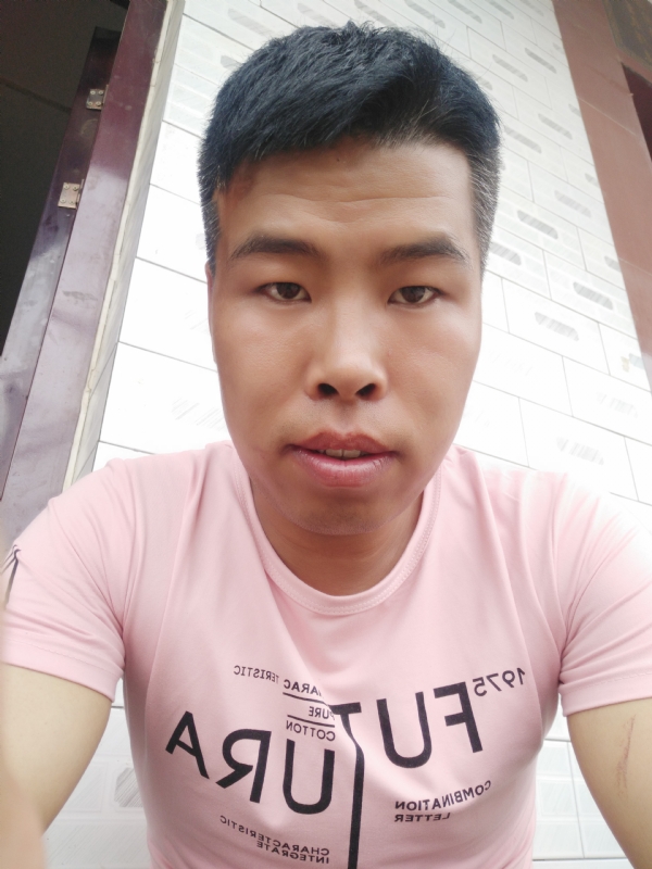 守护爱情的第一张照片--百色相亲服务中心