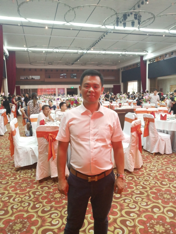 五月酷猪的第一张照片--百色相亲服务中心