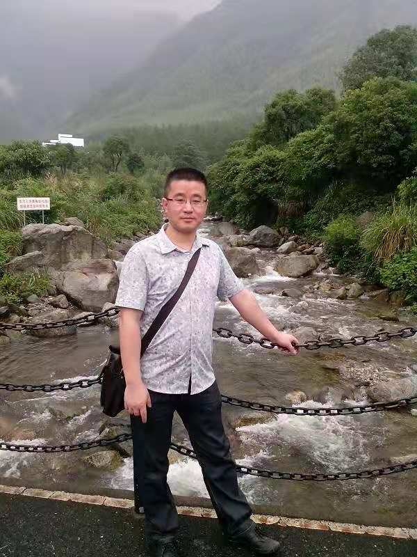 淡定牛魔王的第三张照片--百色相亲服务中心