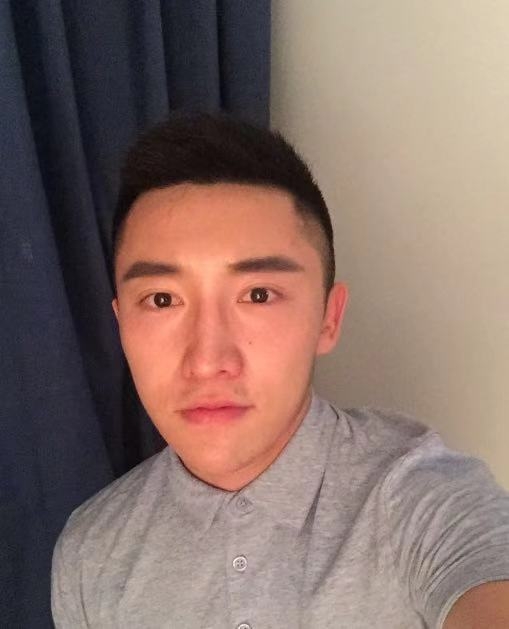 灰太狼的第一张照片--百色相亲服务中心