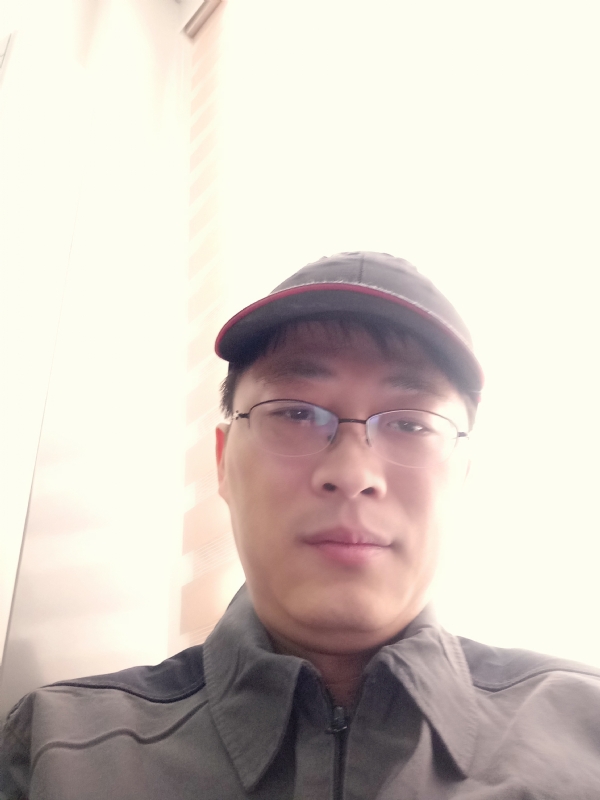 小马哥的第一张照片--百色相亲服务中心