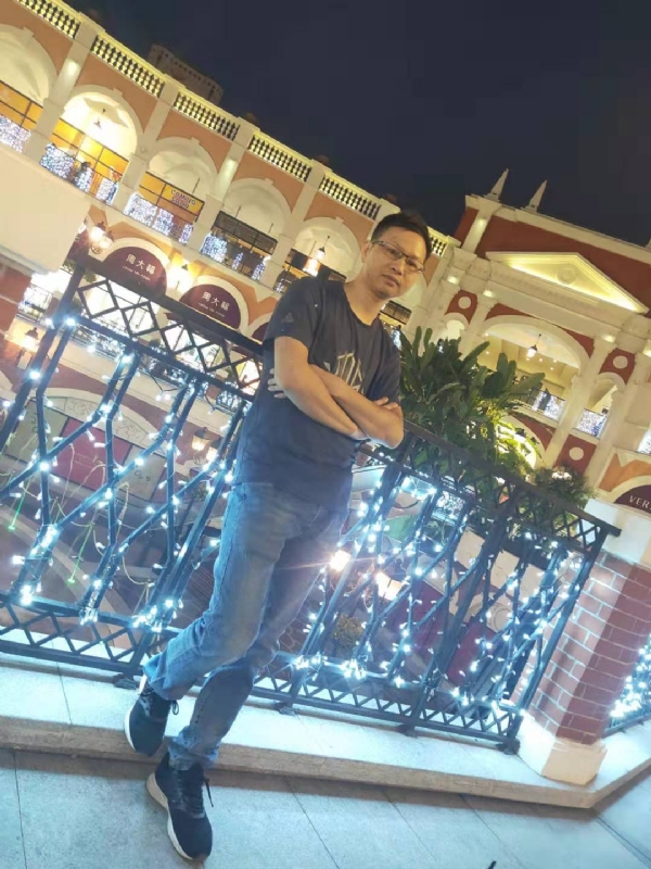 落单恋人的第一张照片--百色相亲服务中心