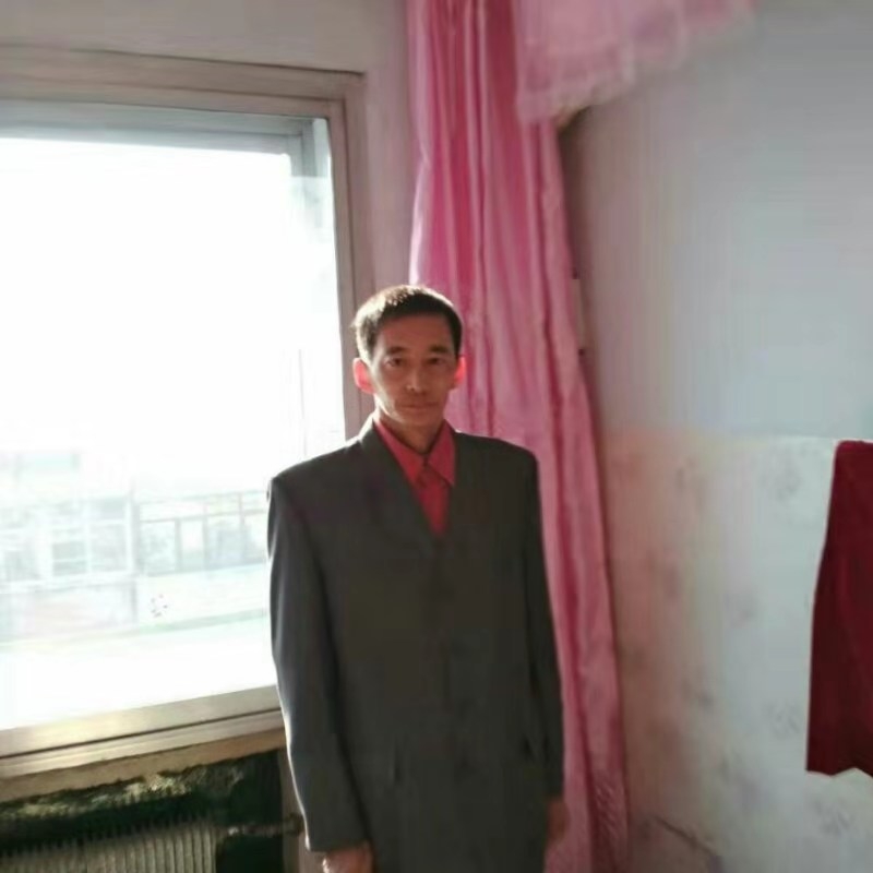 阳光明媚的第一张照片--百色相亲服务中心