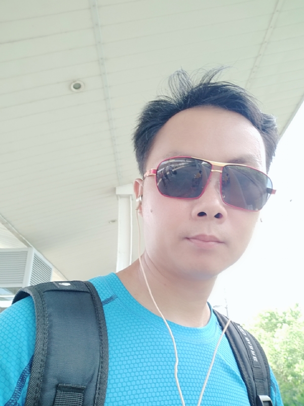 八九不离十的第一张照片--百色相亲服务中心