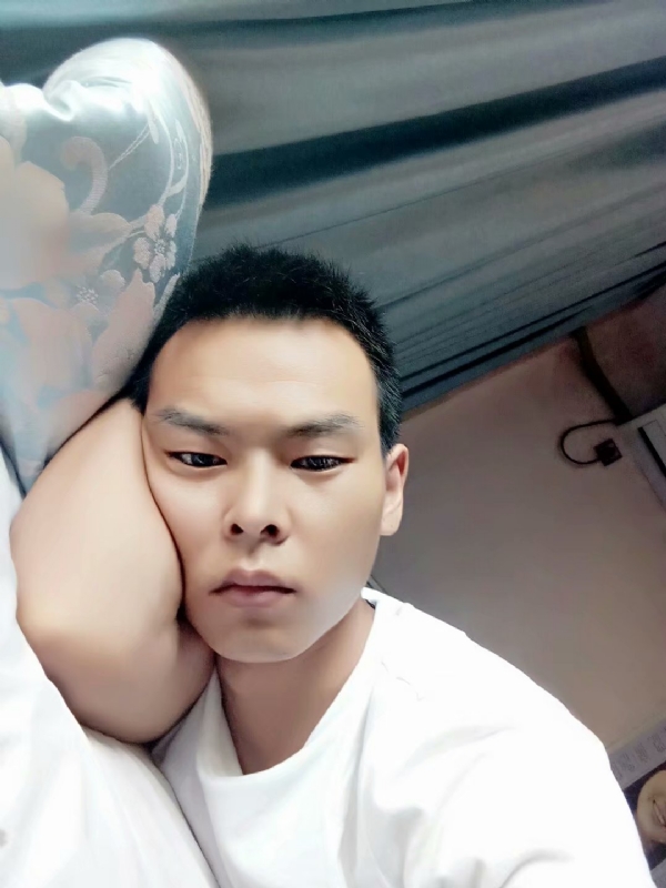 琪子心的第一张照片--百色相亲服务中心