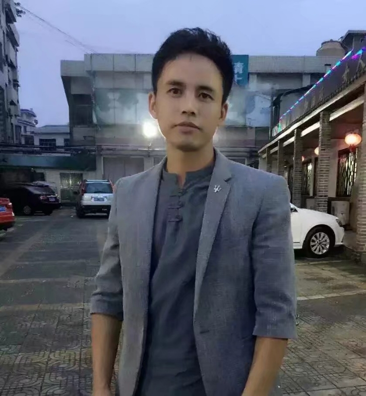 华谢的第一张照片--百色相亲服务中心