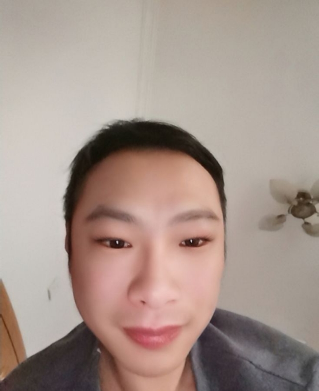 陈峰的第一张照片--百色相亲服务中心