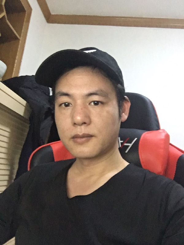 扛枪打鸟的第一张照片--百色相亲服务中心