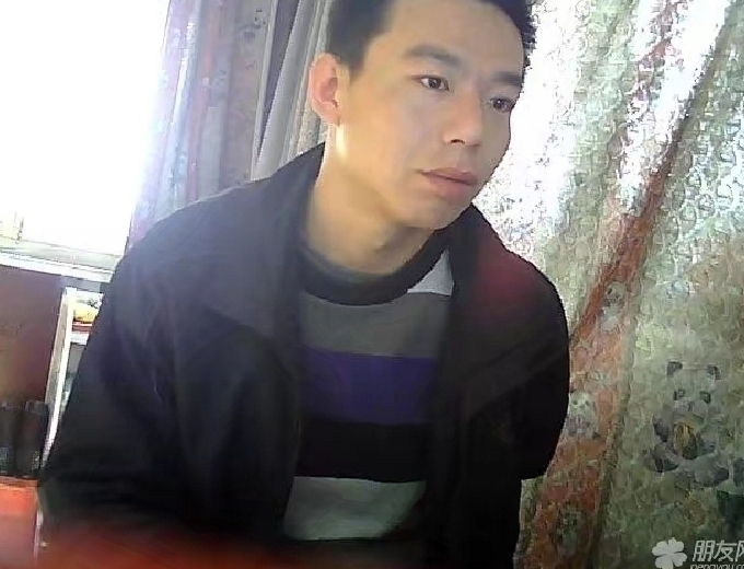 向钱奔跑的第一张照片--百色相亲服务中心