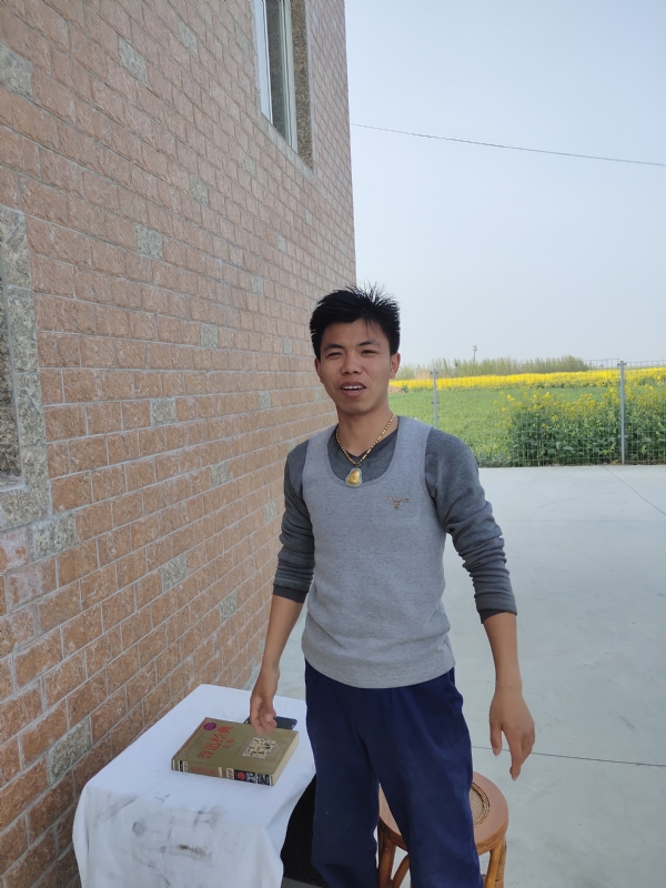 雷的第一张照片--百色相亲服务中心