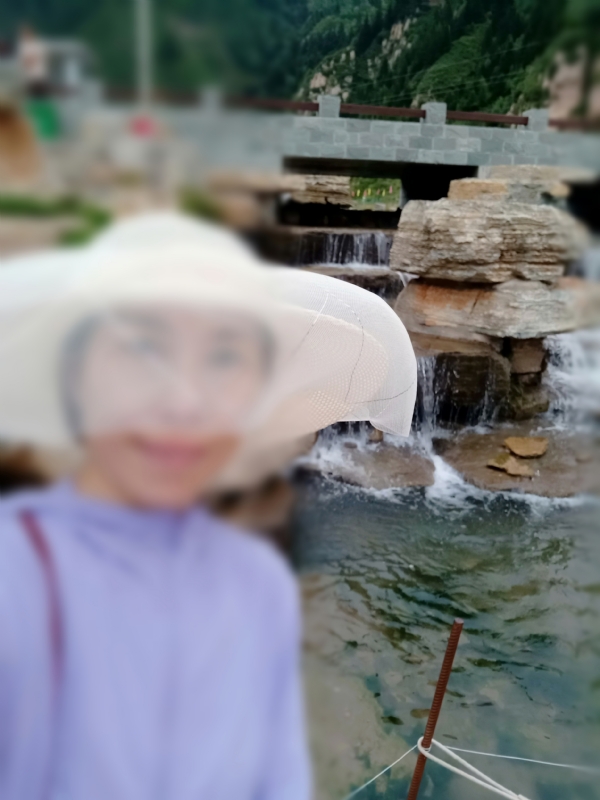 沥秋的第一张照片--百色相亲服务中心