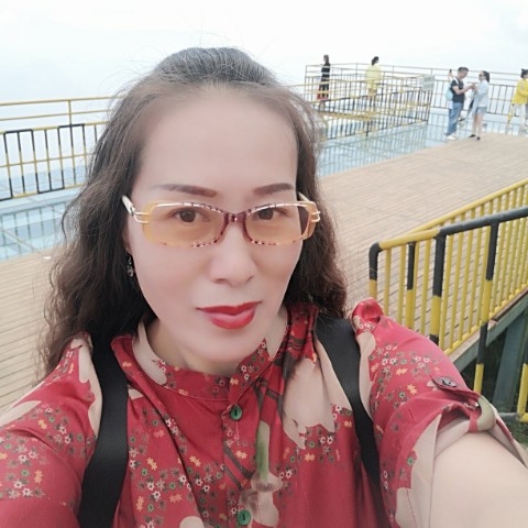 阿紫的第一张照片--百色相亲服务中心