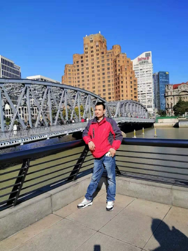 老乐的第一张照片--百色相亲服务中心