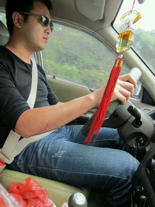 熊猫的第一张照片--百色相亲服务中心