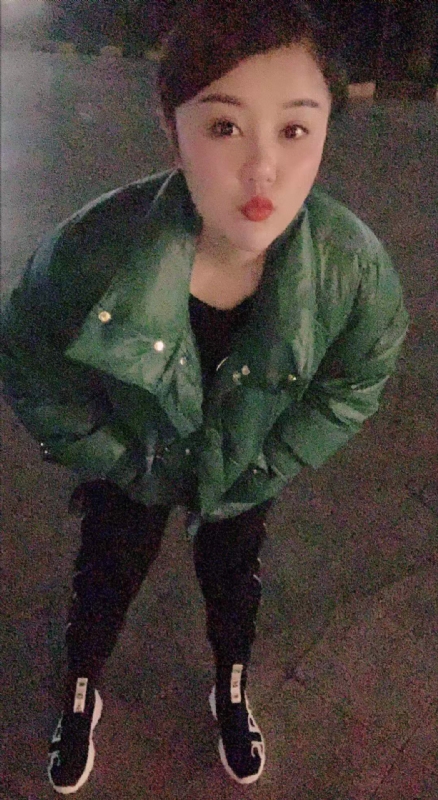 杨乔依的第一张照片--百色相亲服务中心