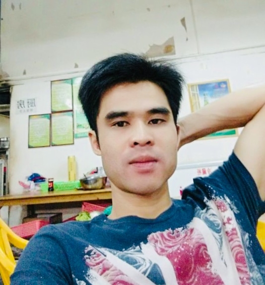 Huang的第一张照片--百色相亲服务中心