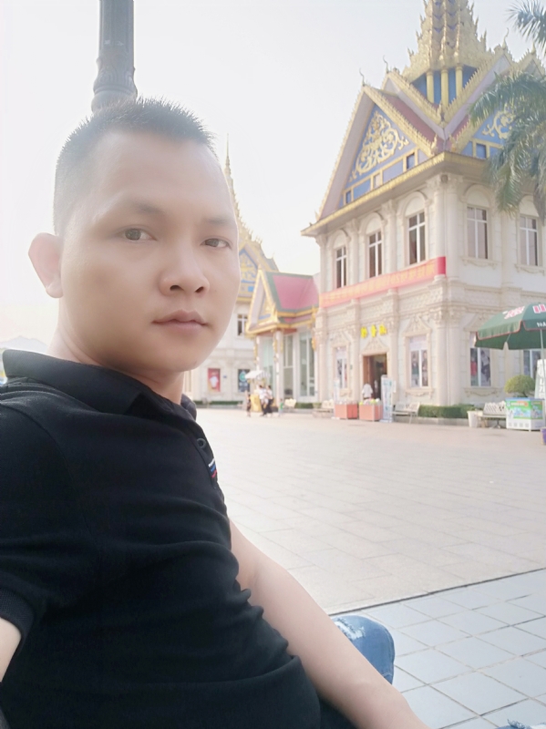 漂泊者的第一张照片--百色相亲服务中心