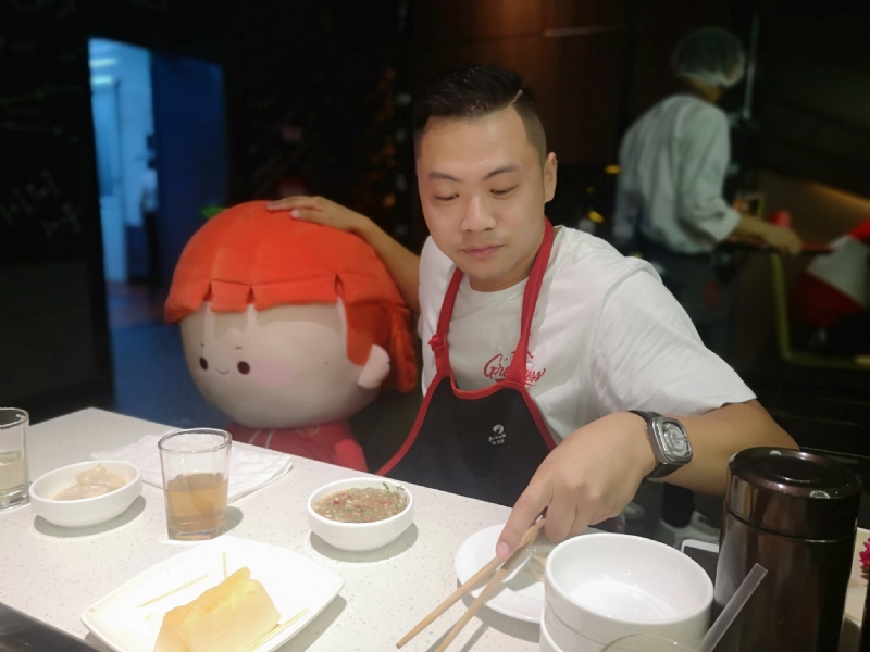 逆行的第一张照片--百色相亲服务中心