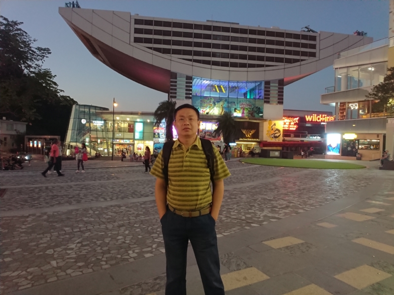 人间四月天的第一张照片--百色相亲服务中心