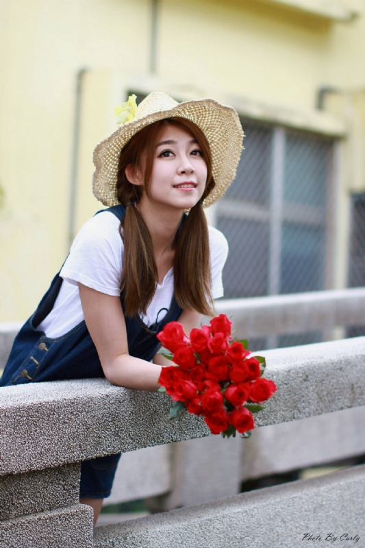 阳光朵朵的第一张照片--百色相亲服务中心